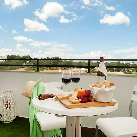 Lovelystay - White House Loft - Vau